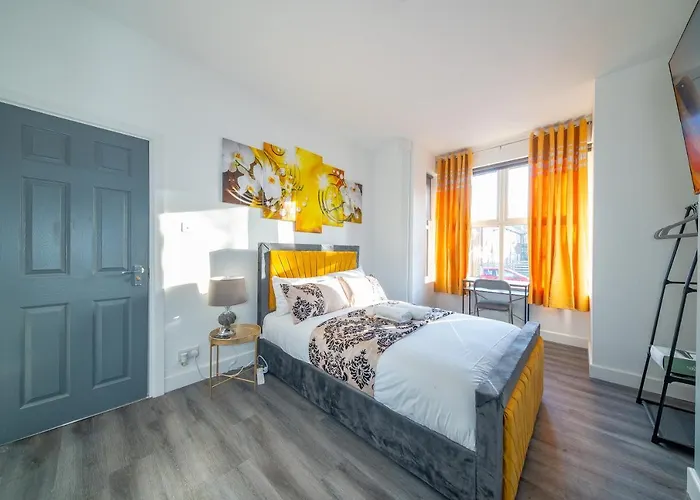 *Rd12S* For Your Most Relaxed & Cosy Stay + Free Parking + Free Fast Wifi *