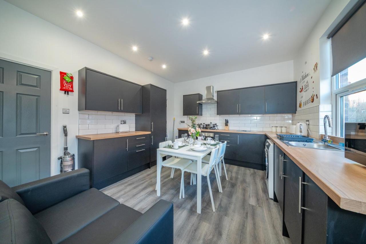 *rd12s* For Your Relaxed & Cosy + Free Parking + Free Fast Wifi * Habitación en casa particular